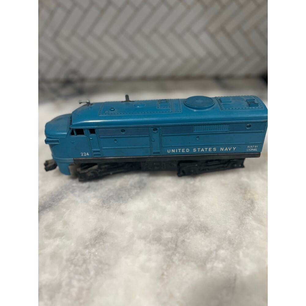 Lionel 224 United States Navy Diesel Switcher Locomotive O Gauge Postwar